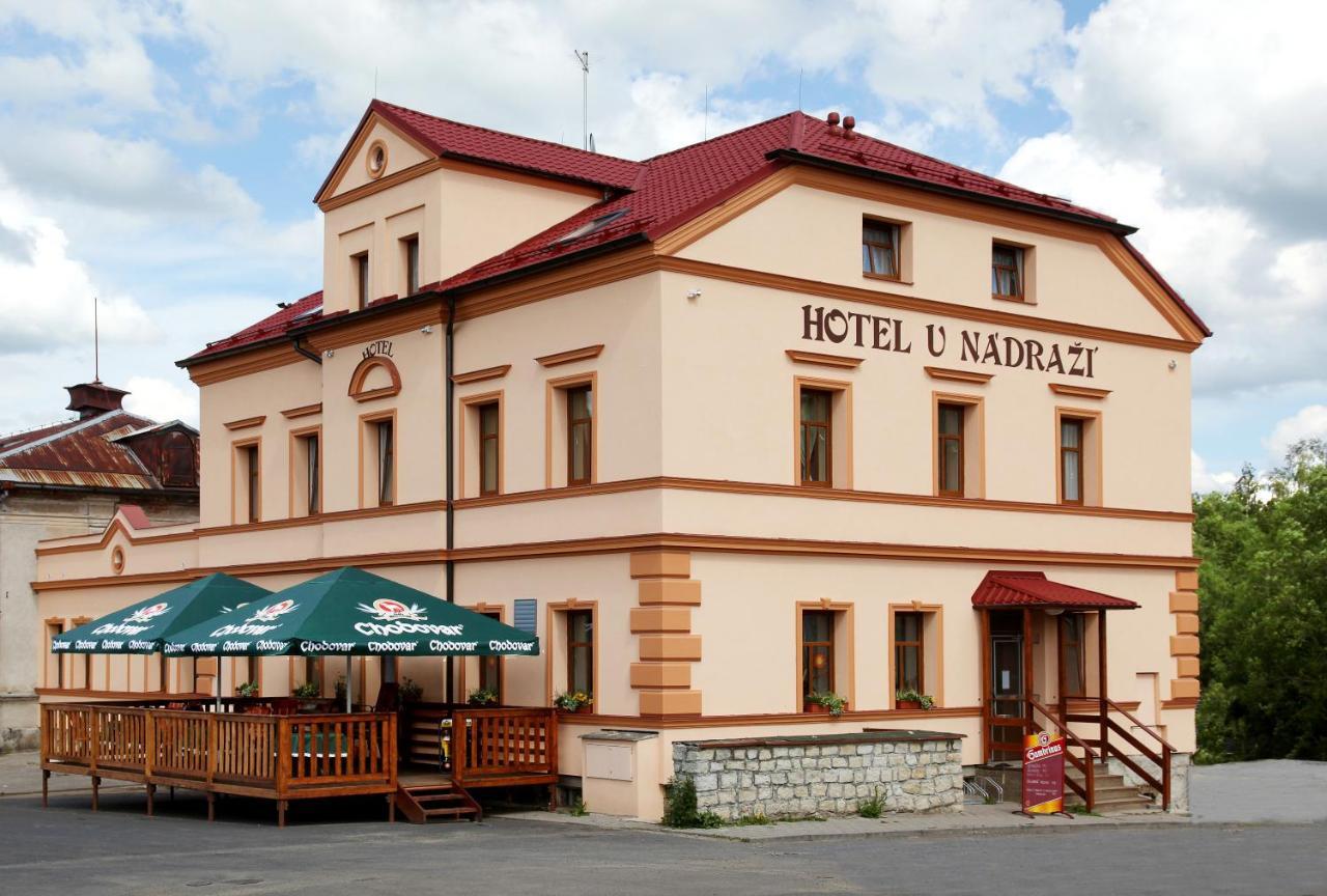 Hotel U Nadrazi Město Екстериор снимка
